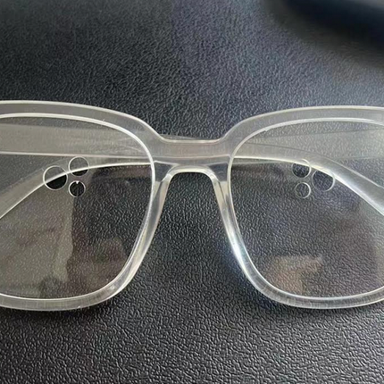 Augentropfenbrille